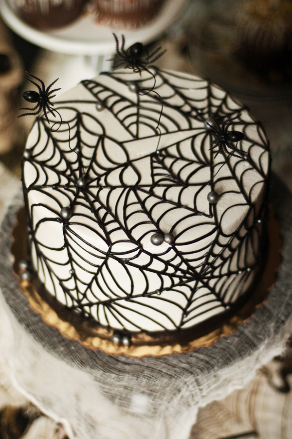 spider-web-cake